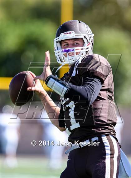 Thumbnail 2 in Loyola @ Crespi photogallery.