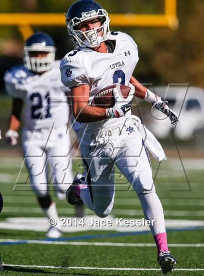 Thumbnail 2 in Loyola @ Crespi photogallery.