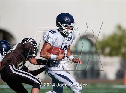 Thumbnail 2 in Loyola @ Crespi photogallery.