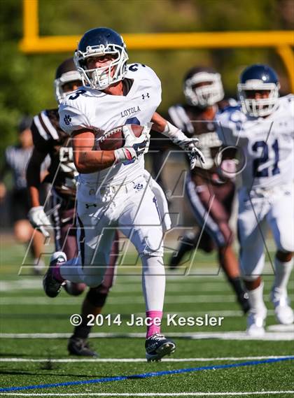Thumbnail 3 in Loyola @ Crespi photogallery.