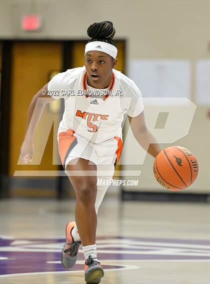 Thumbnail 1 in Middle Tennessee Christian vs. Blackman photogallery.