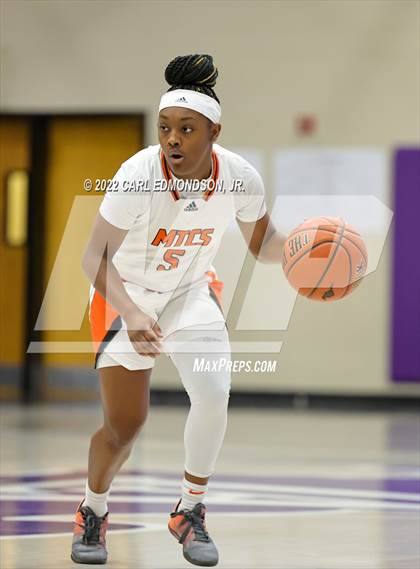 Thumbnail 3 in Middle Tennessee Christian vs. Blackman photogallery.
