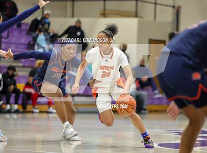 Thumbnail 1 in Middle Tennessee Christian vs. Blackman photogallery.