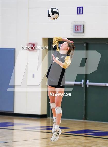 Thumbnail 1 in Penn vs. Yorktown (Brownsburg Invite) photogallery.
