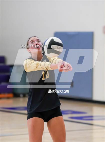 Thumbnail 1 in Penn vs. Yorktown (Brownsburg Invite) photogallery.