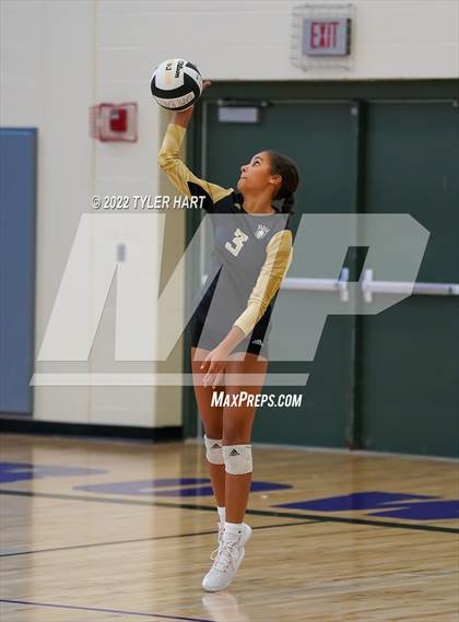 Thumbnail 3 in Penn vs. Yorktown (Brownsburg Invite) photogallery.