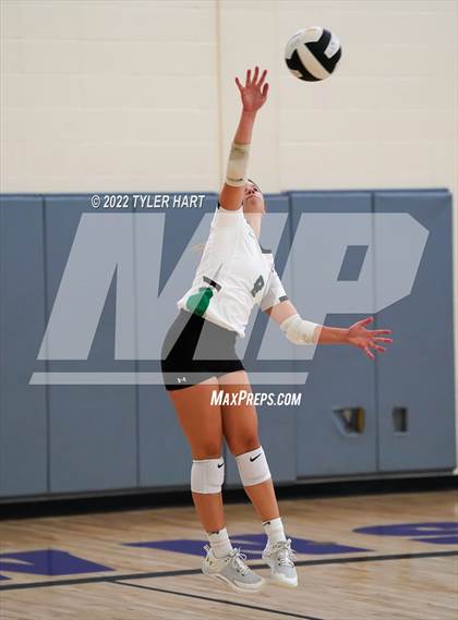 Thumbnail 3 in Penn vs. Yorktown (Brownsburg Invite) photogallery.