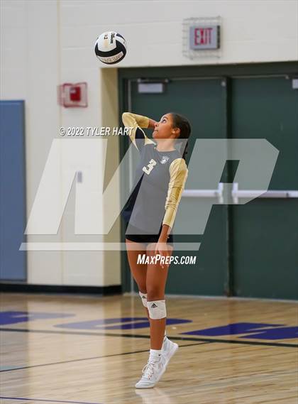 Thumbnail 2 in Penn vs. Yorktown (Brownsburg Invite) photogallery.