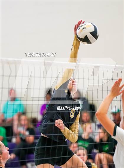 Thumbnail 2 in Penn vs. Yorktown (Brownsburg Invite) photogallery.