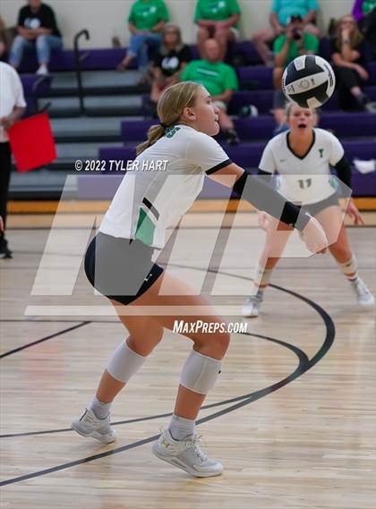 Thumbnail 3 in Penn vs. Yorktown (Brownsburg Invite) photogallery.