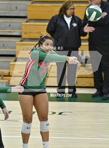 Thumbnail 1 in Greenfield-Central vs. Anderson (IHSAA 4A Section 9 First Round) photogallery.