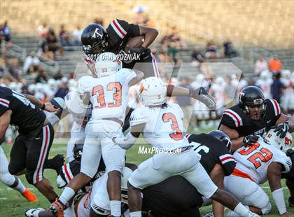 Thumbnail 2 in Sachse vs. Trinity (Cotton Bowl Stadium Prep Showcase) photogallery.
