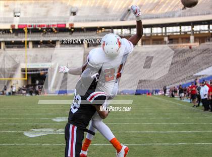 Thumbnail 3 in Sachse vs. Trinity (Cotton Bowl Stadium Prep Showcase) photogallery.