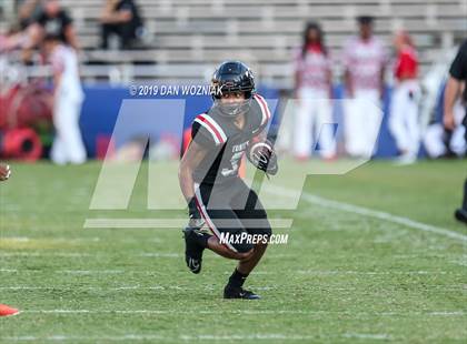 Thumbnail 3 in Sachse vs. Trinity (Cotton Bowl Stadium Prep Showcase) photogallery.