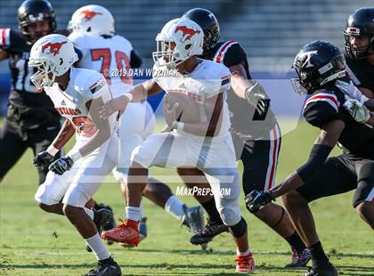 Thumbnail 3 in Sachse vs. Trinity (Cotton Bowl Stadium Prep Showcase) photogallery.