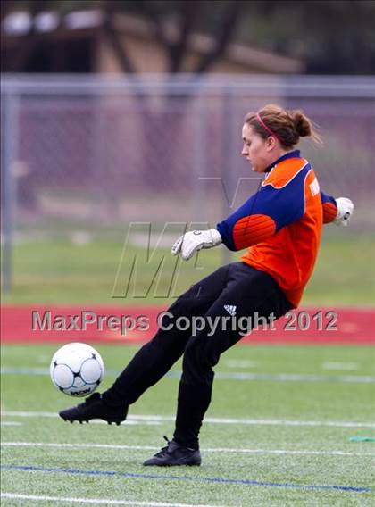 Thumbnail 3 in Friendswood vs Klein (I-10 Shootout) photogallery.