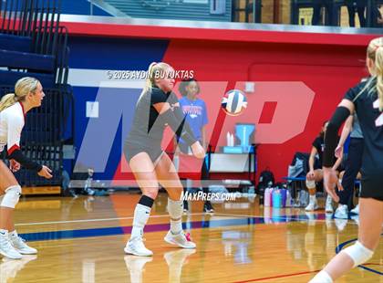 Thumbnail 3 in Marcus @ Allen photogallery.