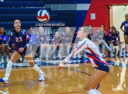 Thumbnail 2 in Marcus @ Allen photogallery.