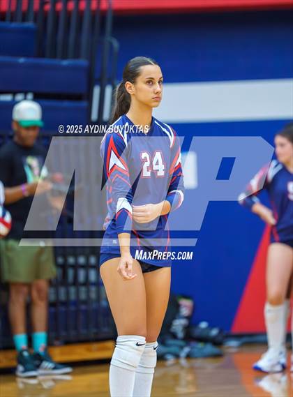Thumbnail 2 in Marcus @ Allen photogallery.