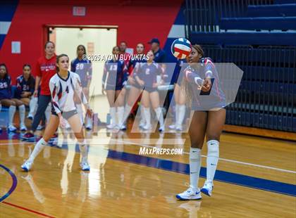 Thumbnail 3 in Marcus @ Allen photogallery.