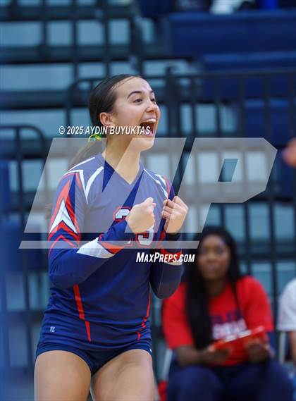 Thumbnail 2 in Marcus @ Allen photogallery.