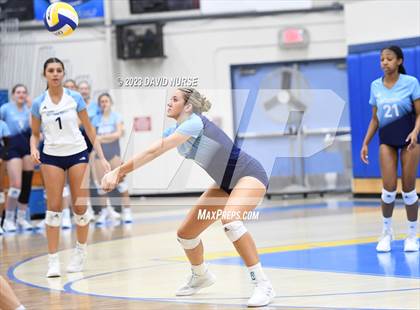 Thumbnail 1 in Saugus @ Quartz Hill photogallery.