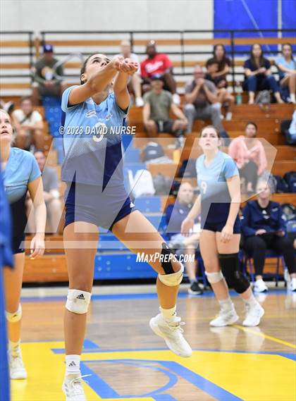 Thumbnail 1 in Saugus @ Quartz Hill photogallery.