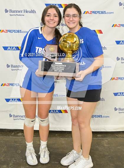 Thumbnail 2 in Valley Christian vs Snowflake (AIA 3A Final - Awards) photogallery.