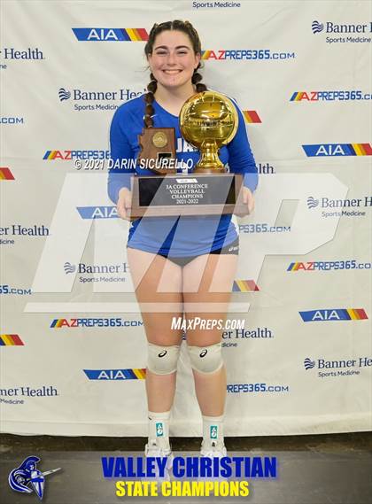 Thumbnail 2 in Valley Christian vs Snowflake (AIA 3A Final - Awards) photogallery.