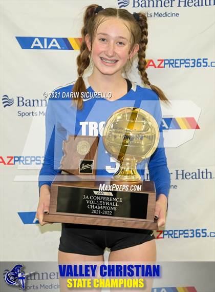 Thumbnail 2 in Valley Christian vs Snowflake (AIA 3A Final - Awards) photogallery.