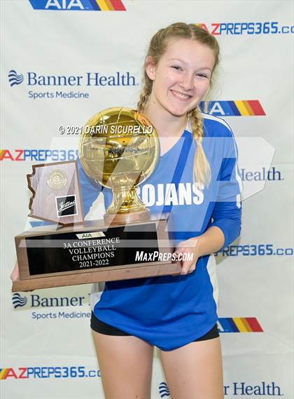 Thumbnail 2 in Valley Christian vs Snowflake (AIA 3A Final - Awards) photogallery.