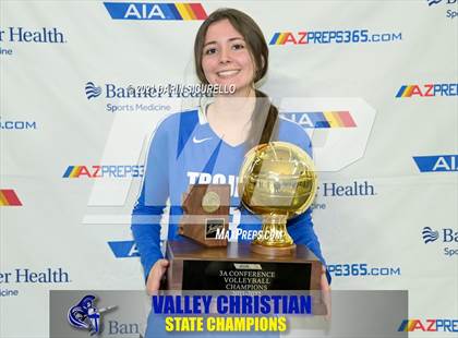 Thumbnail 3 in Valley Christian vs Snowflake (AIA 3A Final - Awards) photogallery.