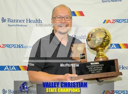 Thumbnail 2 in Valley Christian vs Snowflake (AIA 3A Final - Awards) photogallery.