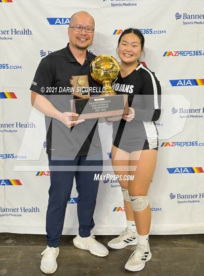 Thumbnail 3 in Valley Christian vs Snowflake (AIA 3A Final - Awards) photogallery.