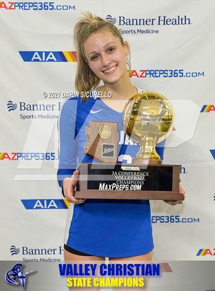 Thumbnail 3 in Valley Christian vs Snowflake (AIA 3A Final - Awards) photogallery.