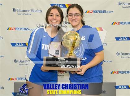 Thumbnail 2 in Valley Christian vs Snowflake (AIA 3A Final - Awards) photogallery.