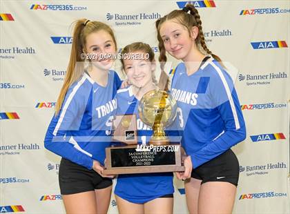 Thumbnail 3 in Valley Christian vs Snowflake (AIA 3A Final - Awards) photogallery.