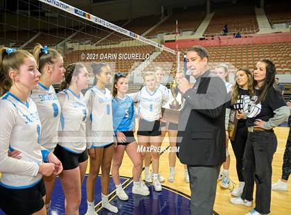 Thumbnail 1 in Valley Christian vs Snowflake (AIA 3A Final - Awards) photogallery.