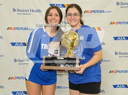 Thumbnail 3 in Valley Christian vs Snowflake (AIA 3A Final - Awards) photogallery.