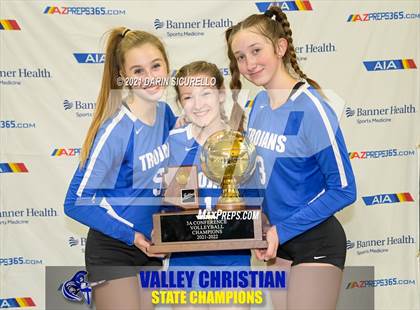 Thumbnail 2 in Valley Christian vs Snowflake (AIA 3A Final - Awards) photogallery.