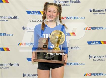 Thumbnail 2 in Valley Christian vs Snowflake (AIA 3A Final - Awards) photogallery.