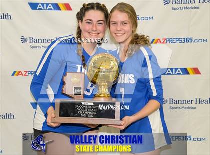 Thumbnail 3 in Valley Christian vs Snowflake (AIA 3A Final - Awards) photogallery.