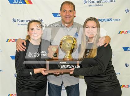 Thumbnail 3 in Valley Christian vs Snowflake (AIA 3A Final - Awards) photogallery.