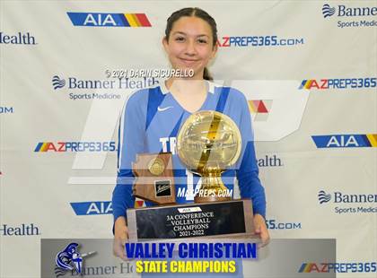 Thumbnail 2 in Valley Christian vs Snowflake (AIA 3A Final - Awards) photogallery.