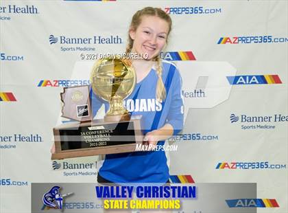 Thumbnail 2 in Valley Christian vs Snowflake (AIA 3A Final - Awards) photogallery.