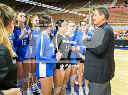 Thumbnail 2 in Valley Christian vs Snowflake (AIA 3A Final - Awards) photogallery.