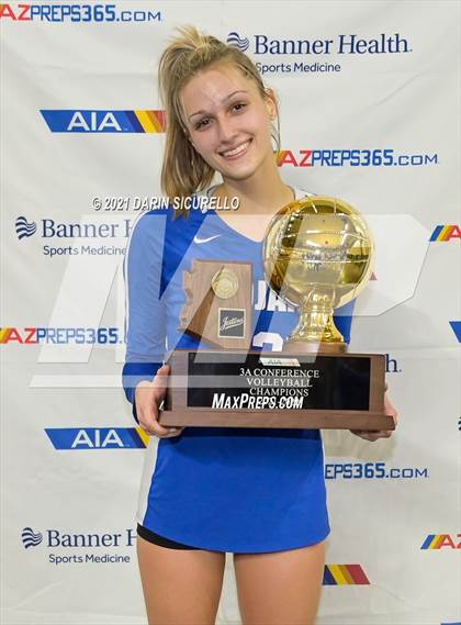Thumbnail 1 in Valley Christian vs Snowflake (AIA 3A Final - Awards) photogallery.