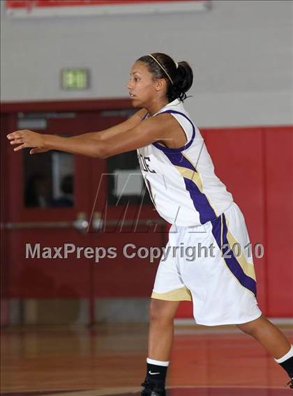 Thumbnail 3 in Sacramento Waldorf vs. Bradshaw Christian (CIF SJS D5 Playoffs) photogallery.