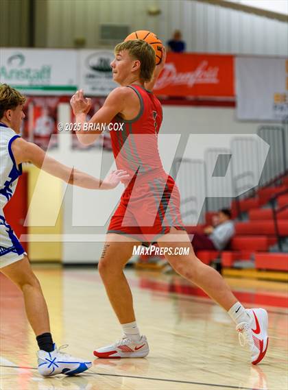 Thumbnail 3 in Cotter vs Highland (Billy Ply Classic) photogallery.