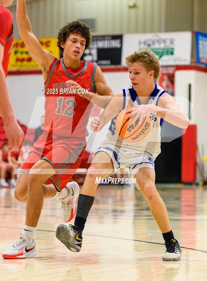 Thumbnail 2 in Cotter vs Highland (Billy Ply Classic) photogallery.